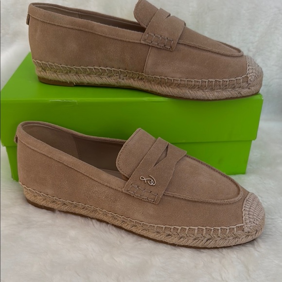 Sam Edelman Tan Flats with Suede-Like Texture - Picture 2 of 11